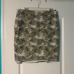 Ann Taylor Green Leaf Print Lined Pencil Skirt
